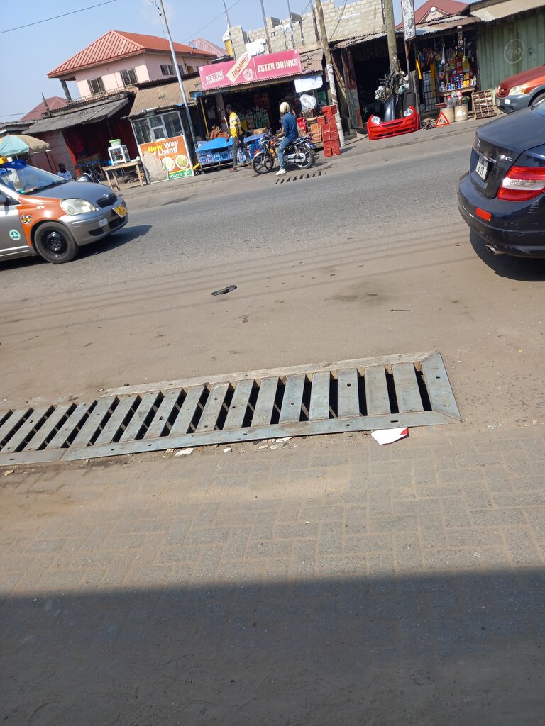 Fast food New way, Accra, photo