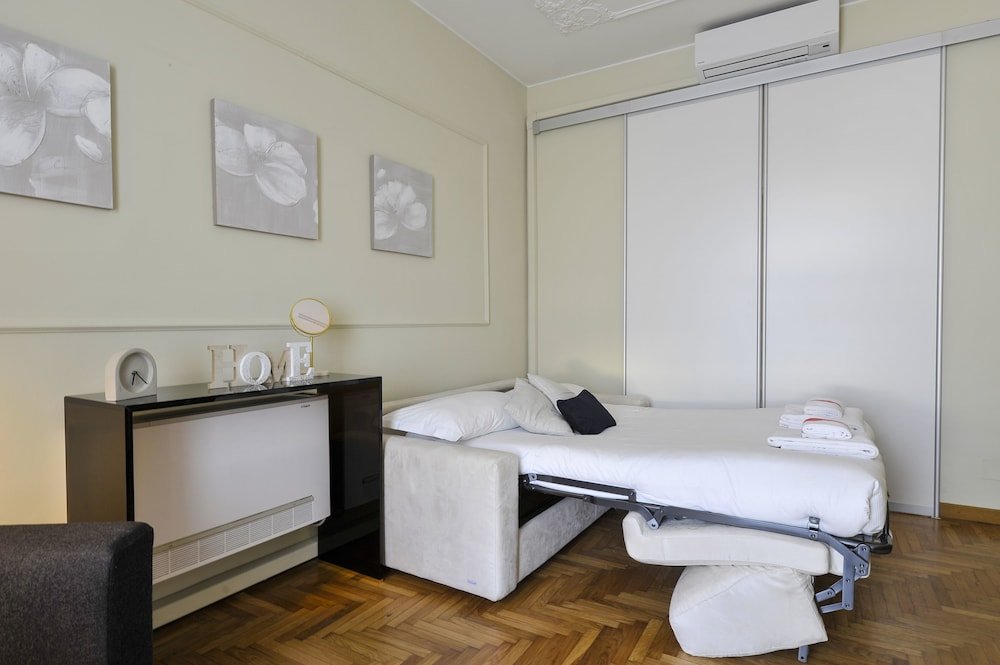 Фото At Home Heart of Milan - Manzoni