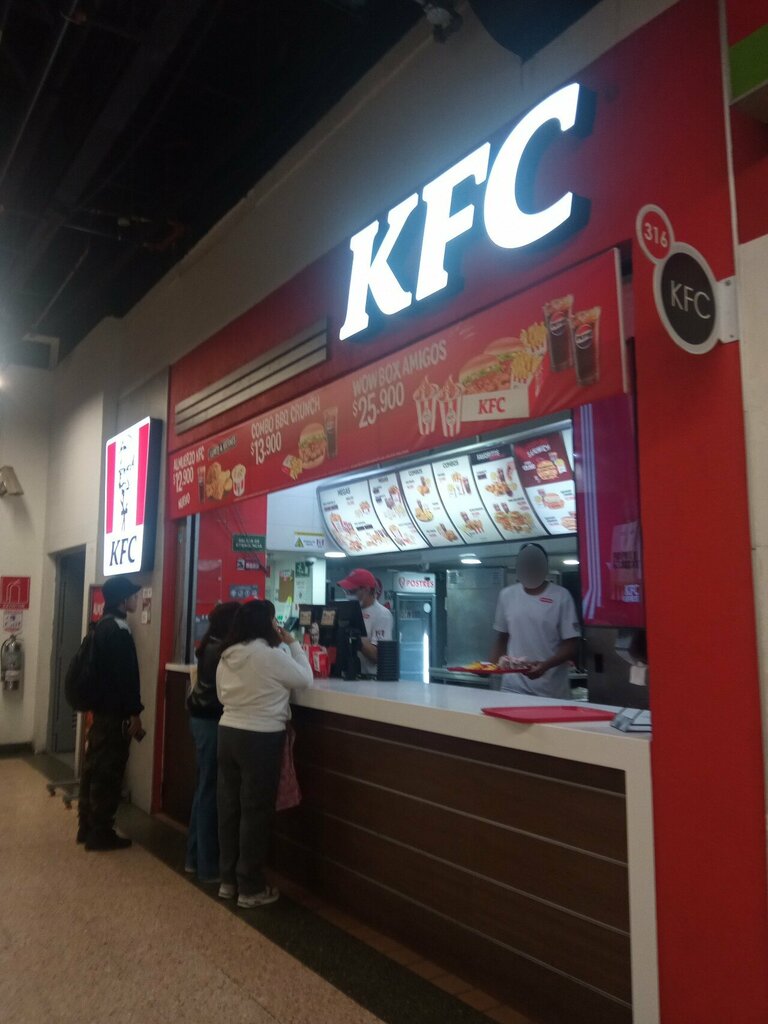 Fast food KFC, Bogota, photo
