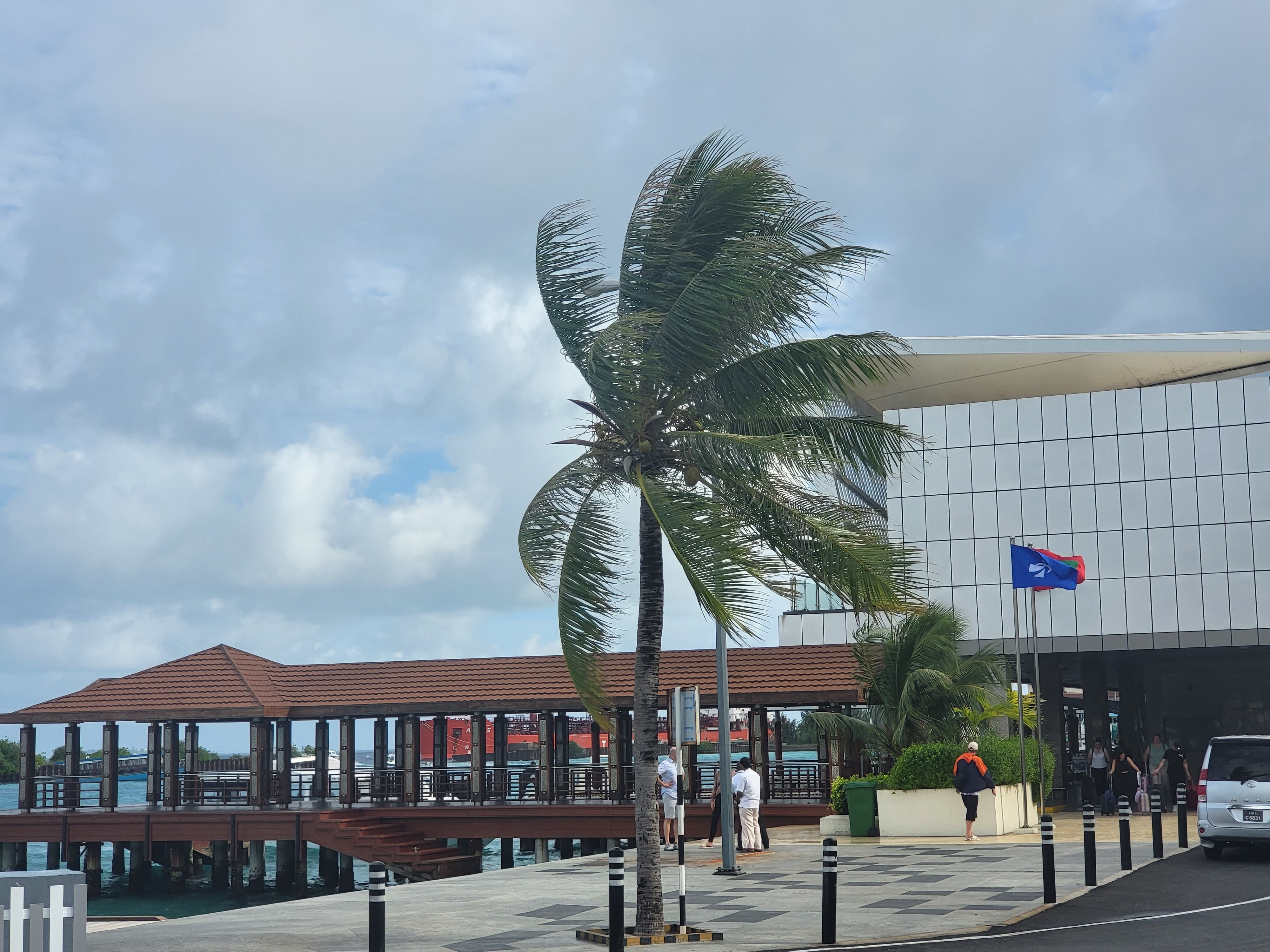 Фото Reethi Faru Resort Hotel