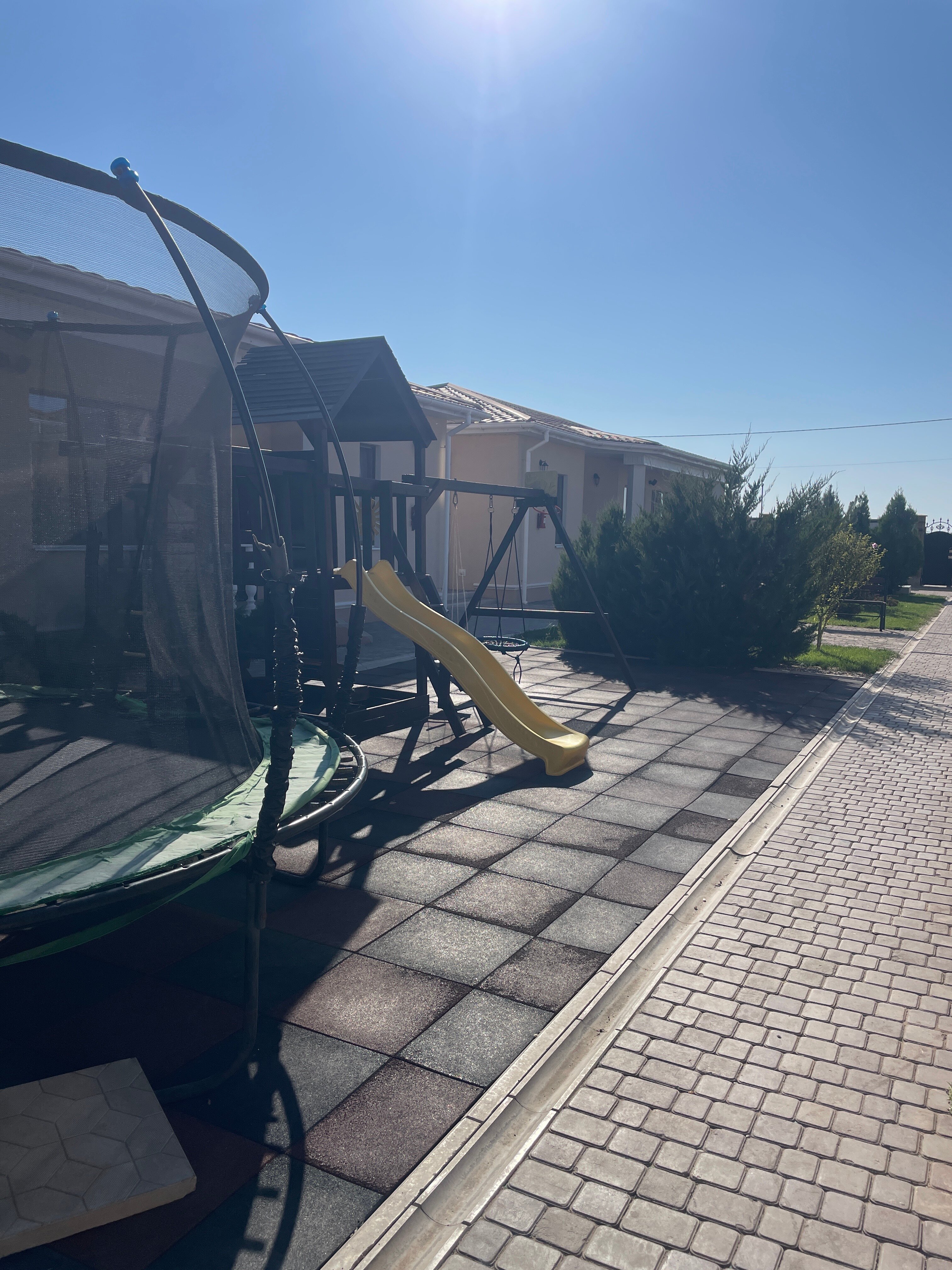 Фото Эмили Вилладж Витино