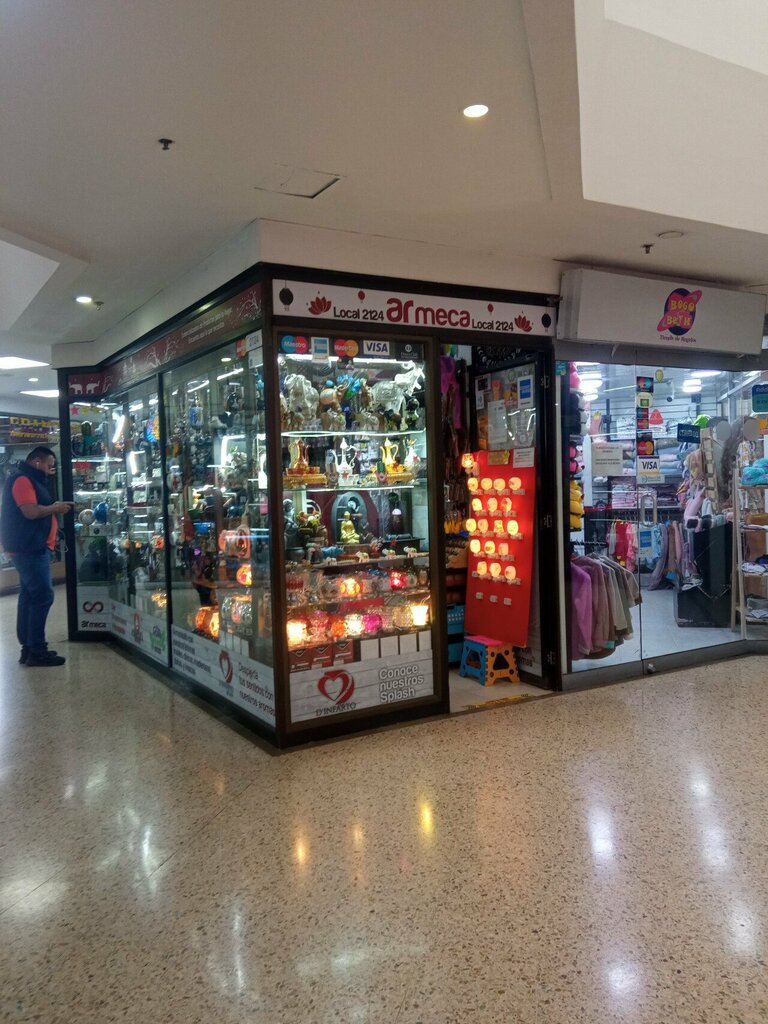 Gift and souvenir shop Armeca, Bogota, photo