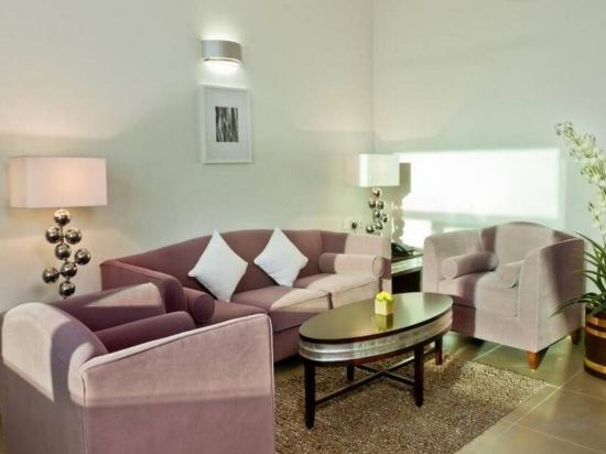 Фото Al Hail Waves Hotel Managed by Centara