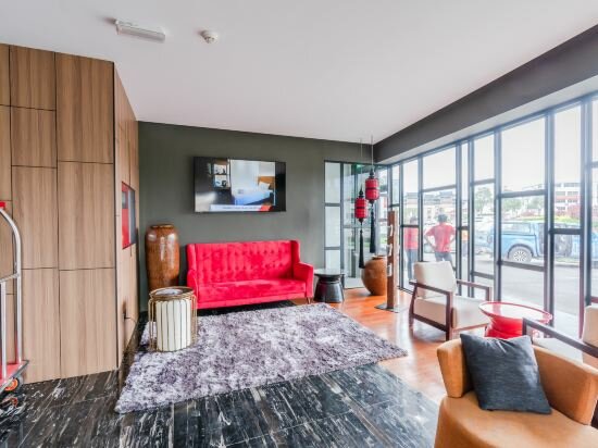 Фото Roxy Hotel Padungan