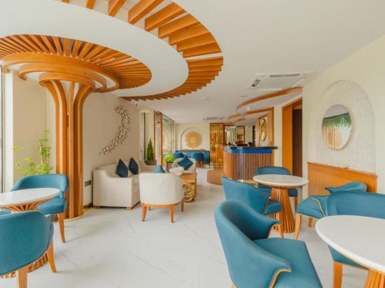 Фото Umet Seaview Hotel with Free Roundtrip Airport Pick up and drop off