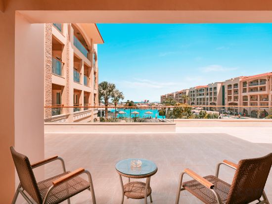 Фото Pickalbatros White Beach Resort