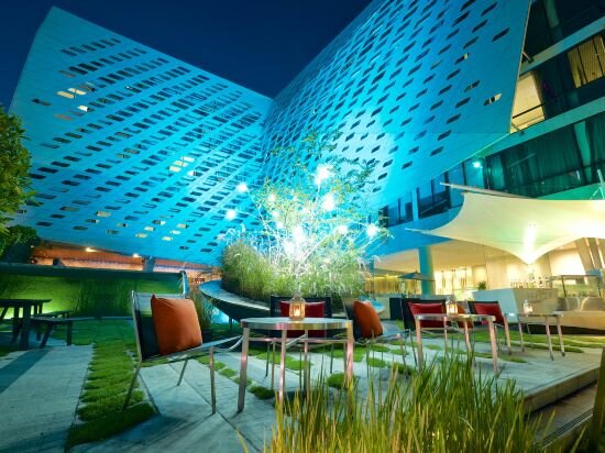 Фото Lit Bangkok Hotel