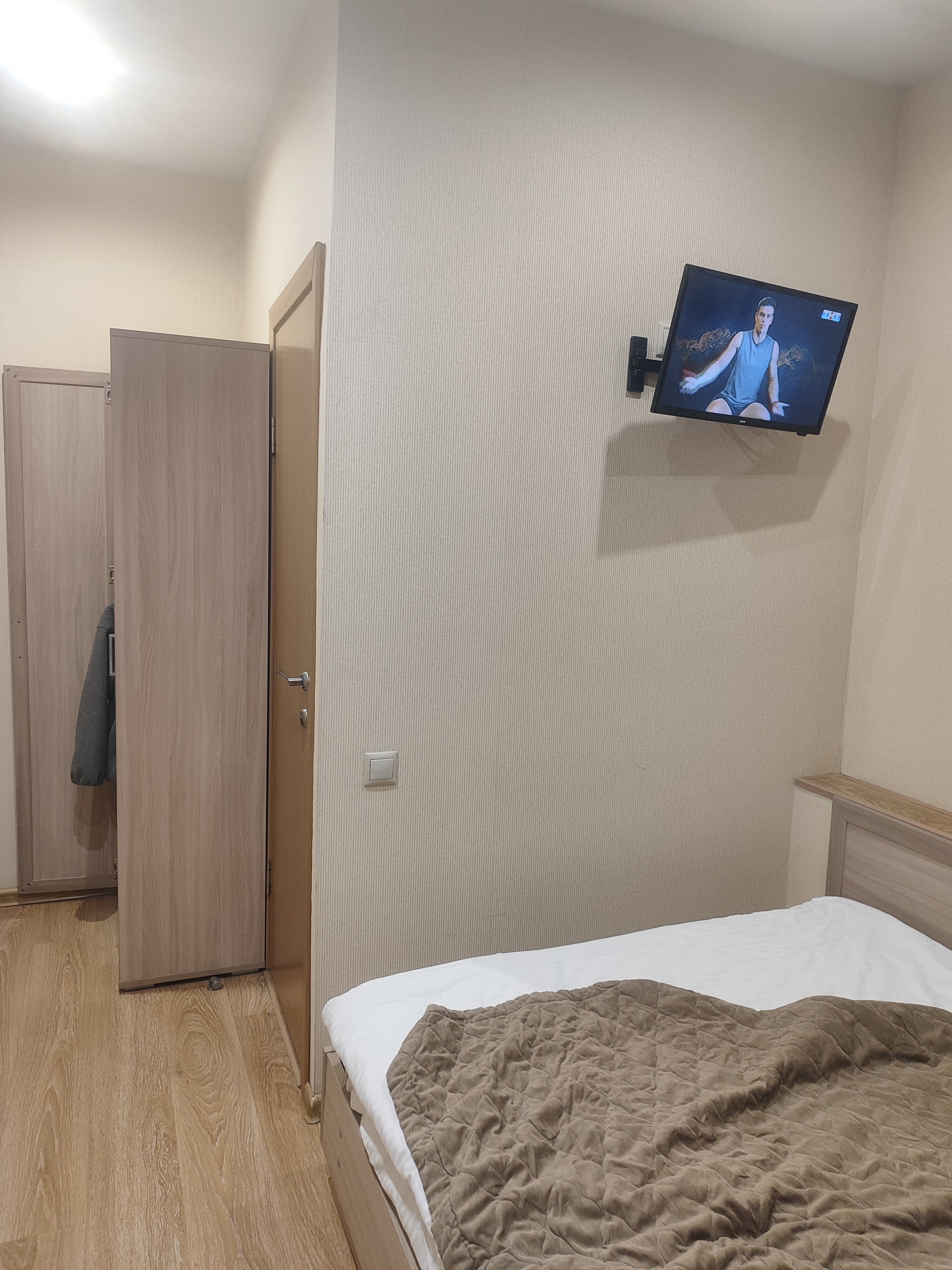 Фото Академик