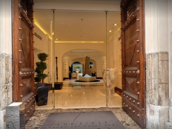 Фото The First Roma Arte