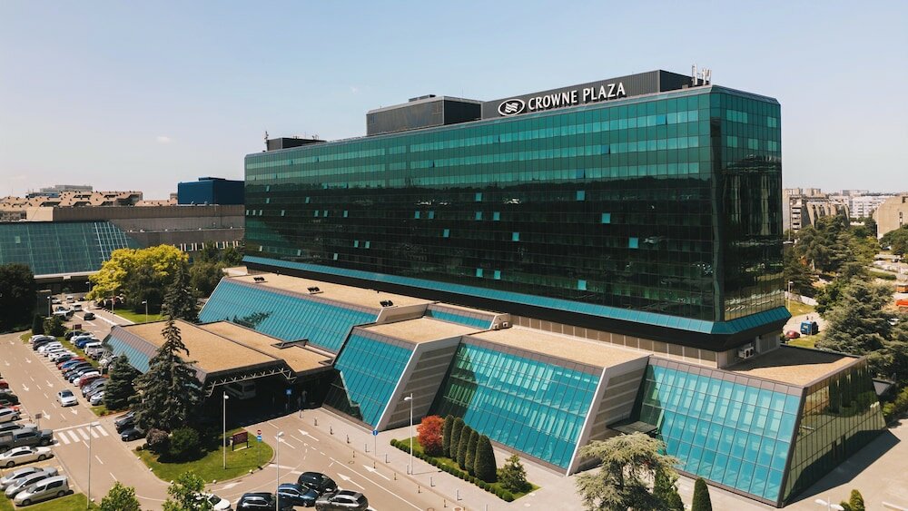 Фото Краун Плаза Белград
