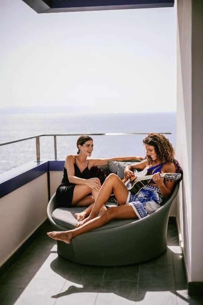 Фото Hard Rock Hotel Tenerife