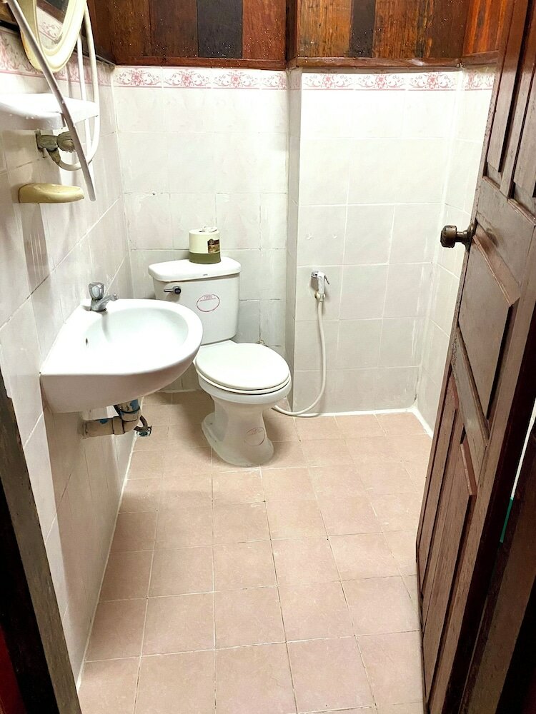 Фото Soutikone 1 Guesthouse