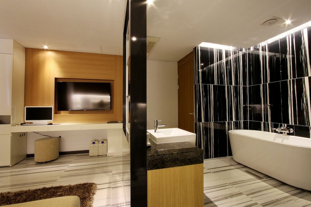 Фото Royal Prime Hotel