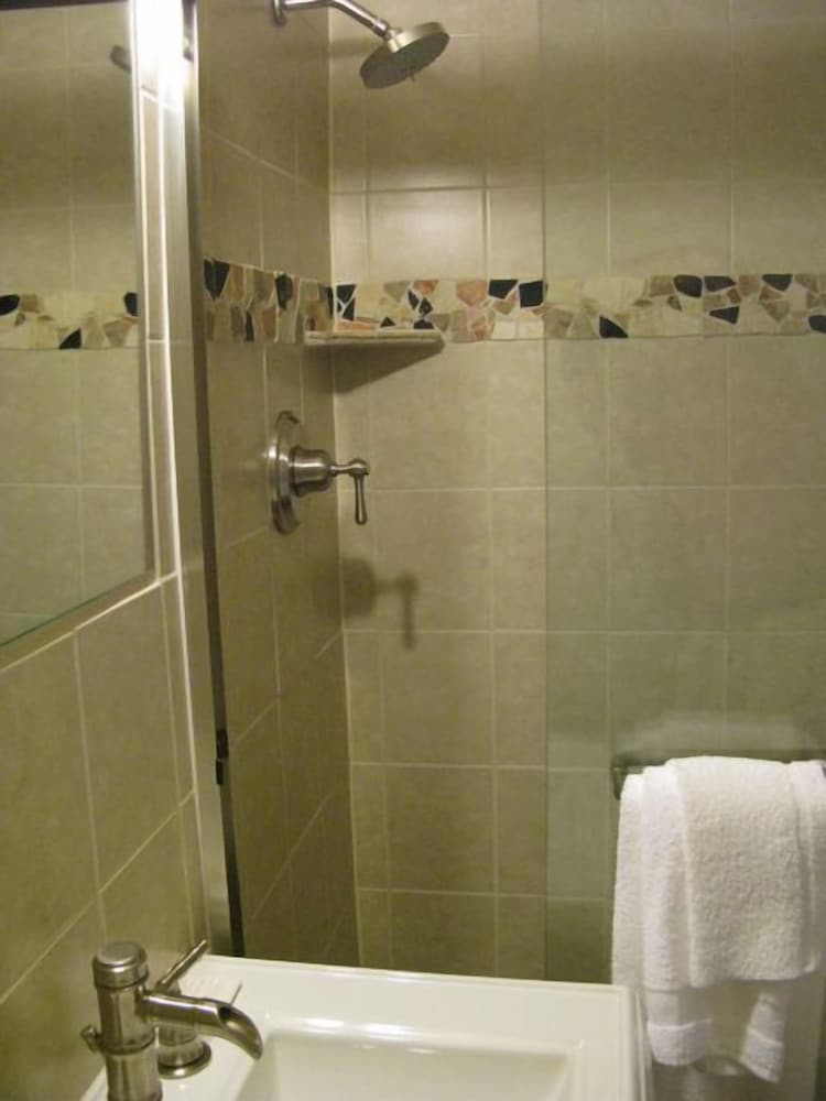 Фото The Freeport Inn and Marina