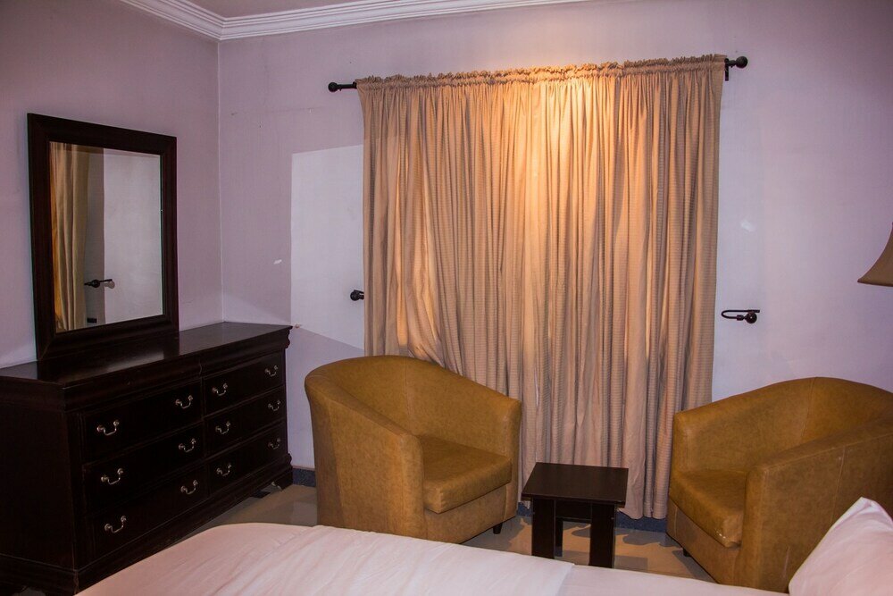 Фото Tivoli Residence & Bar