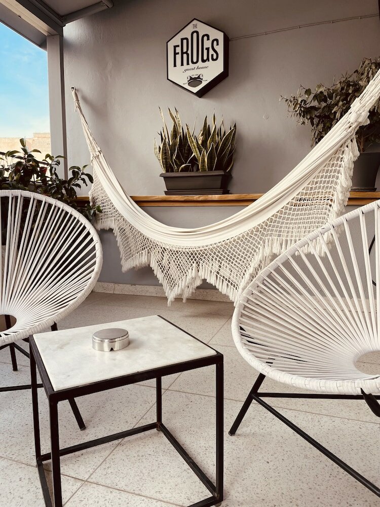 Фото The Frogs Guesthouse