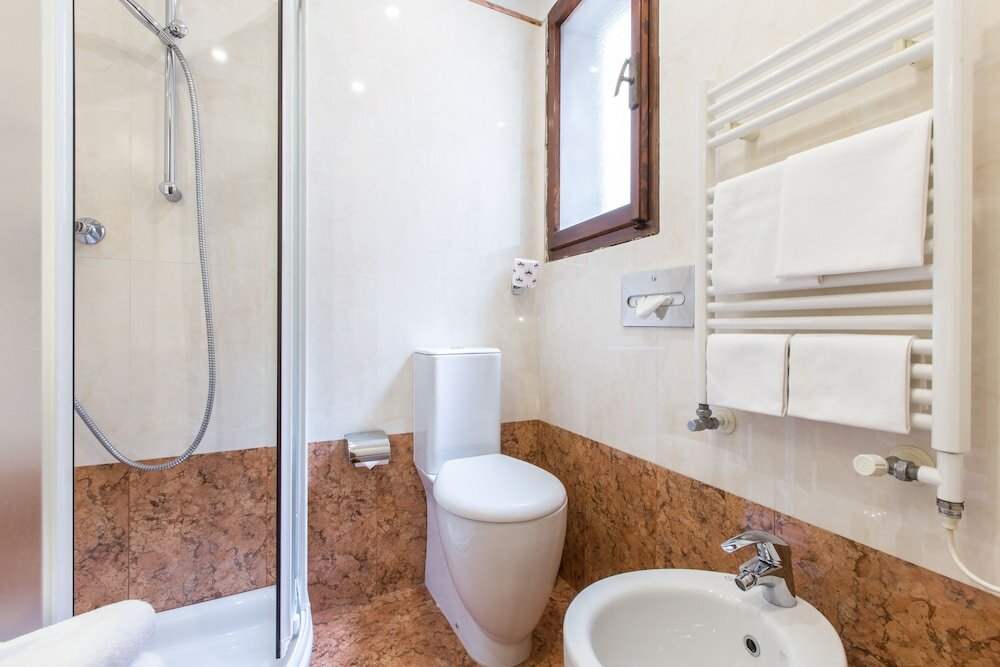 Фото Ambassador Tre Rose