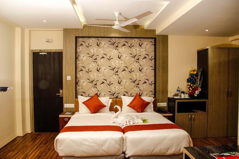 Фото Regenta Inn Larica