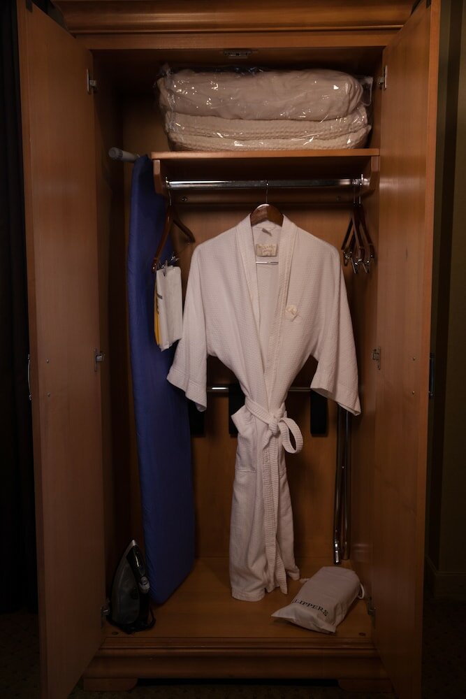 Фото Ambassador Hotel - Milwaukee