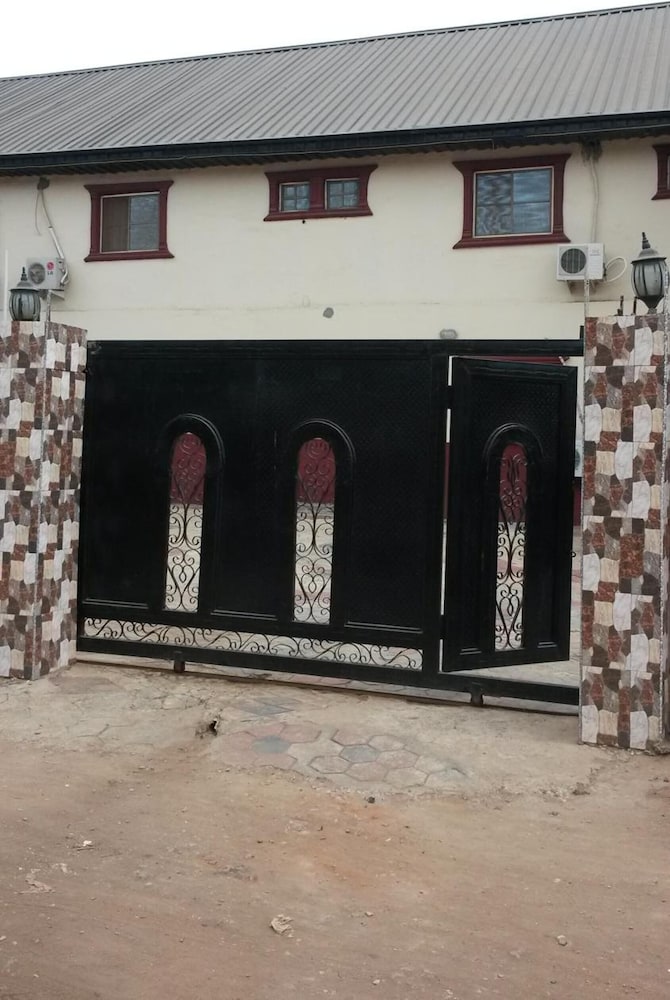 Фото Kings Crown Hotel