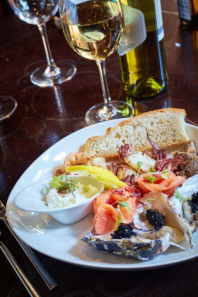 Фото Royal Elephant Hotel & Conference Centre