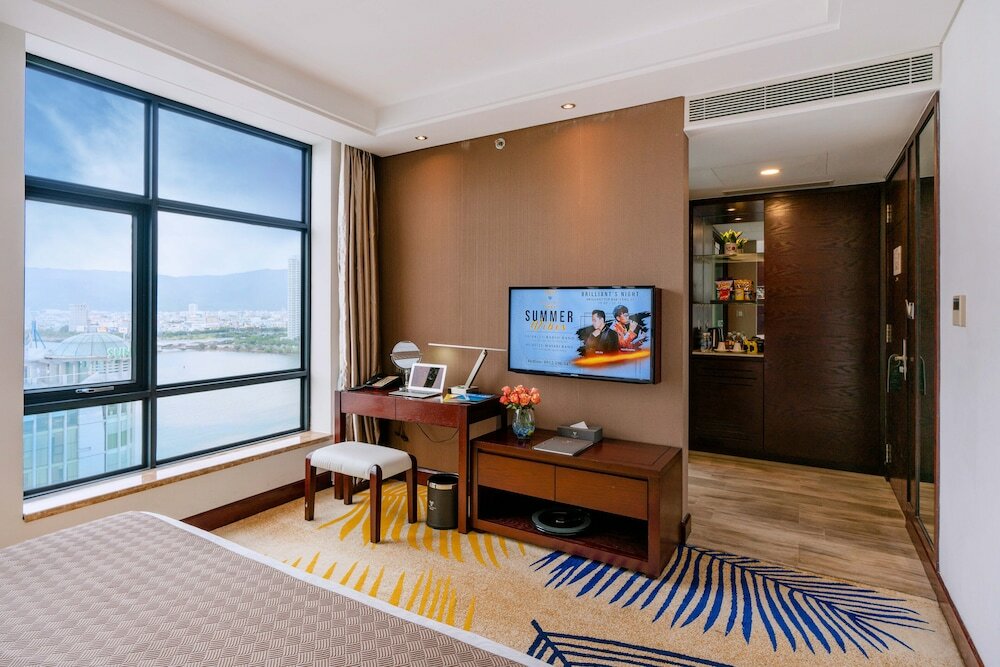 Фото Brilliant Hotel