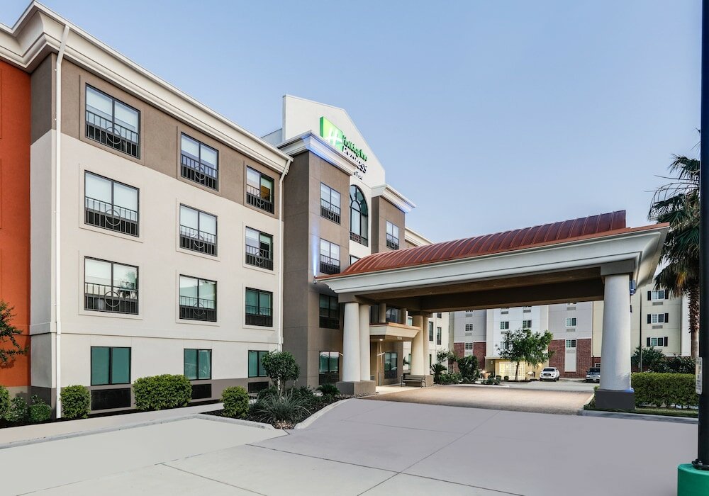 Фото Holiday Inn Express Hotel & Suites Near Seaworld, an Ihg Hotel