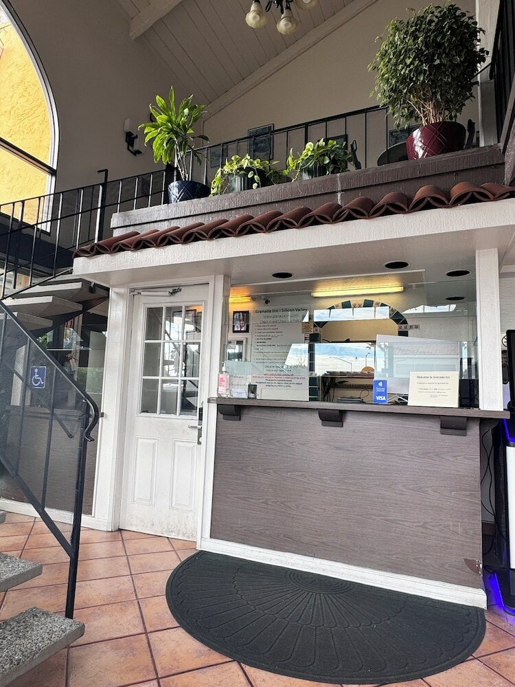 Фото Granada Inn