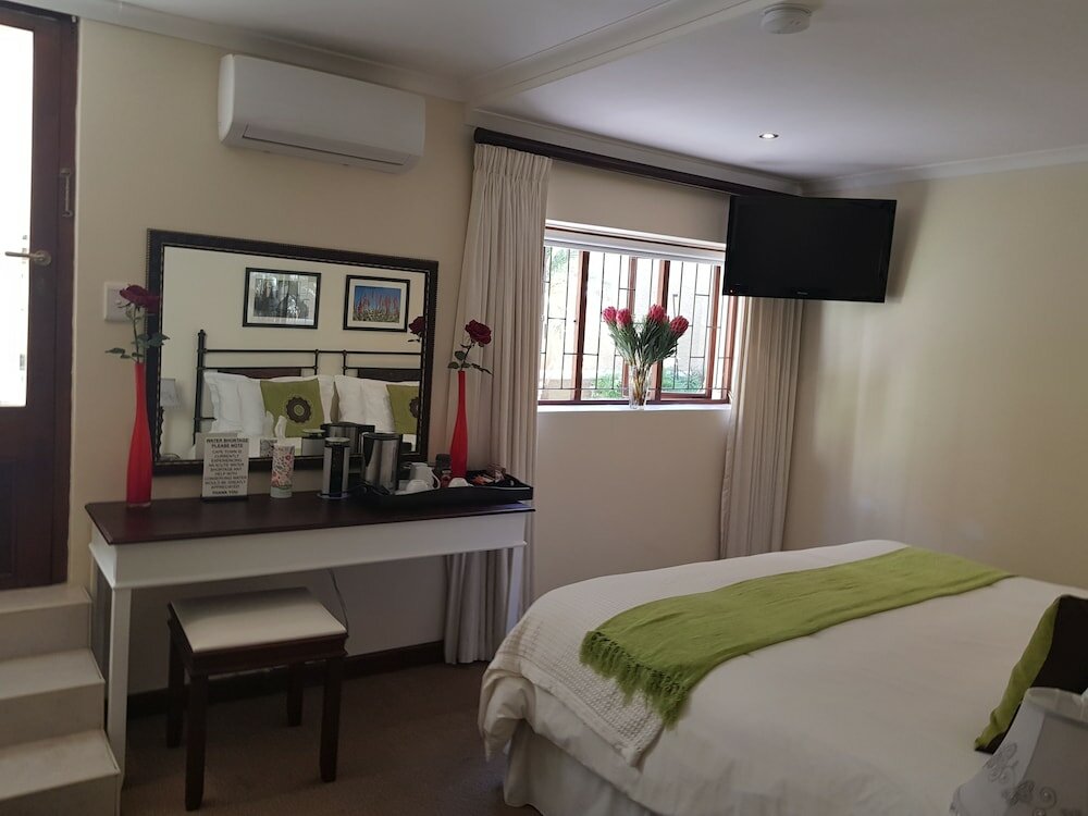 Фото Sundown Manor Guest House