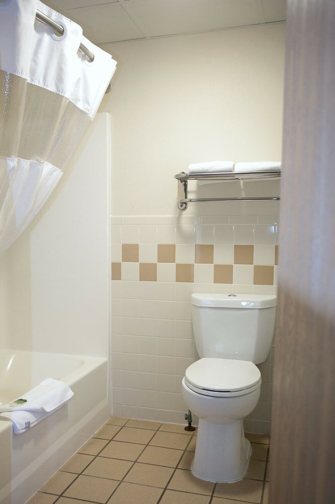 Фото AmericInn by Wyndham Pampa - Event Center