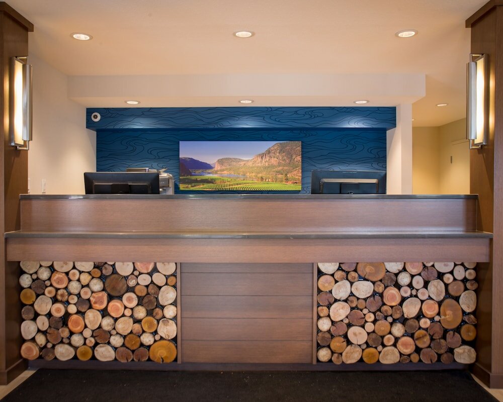 Фото Accent Inns Kelowna