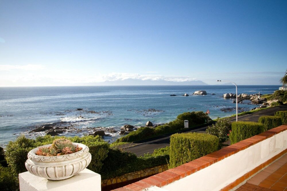 Фото Whale View Manor