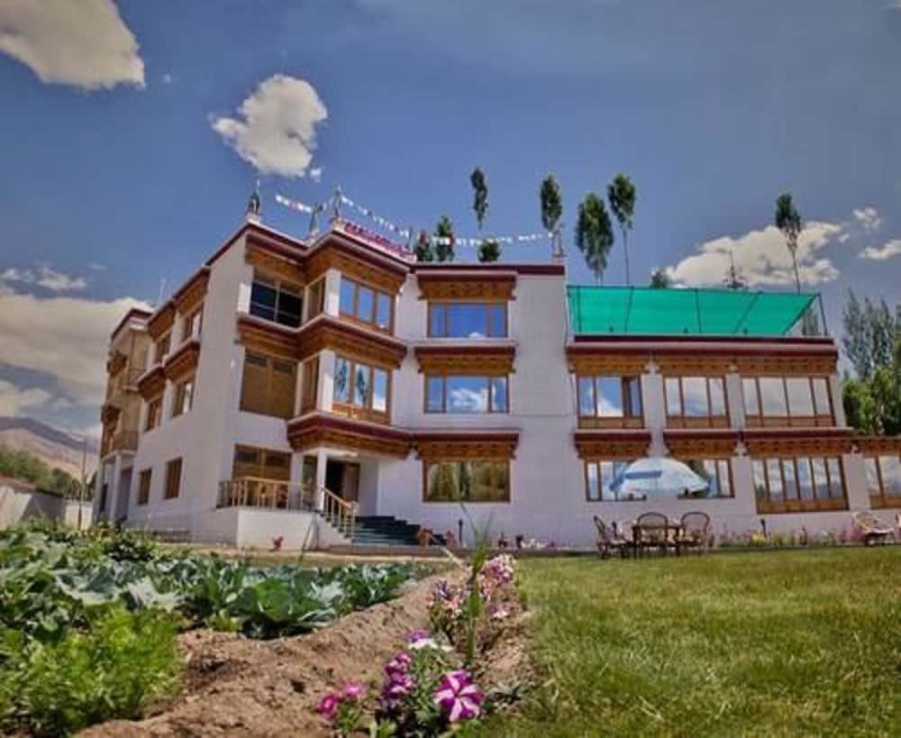Фото Hotel Ladakh Himalayan Retreat