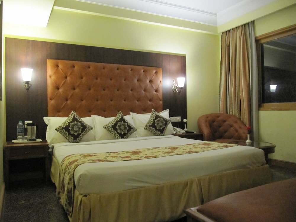 Фото Hotel Ritz Plaza