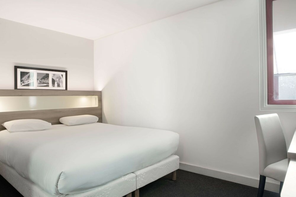 Фото Hotel Kyriad Paris Est - Bois De Vincennes