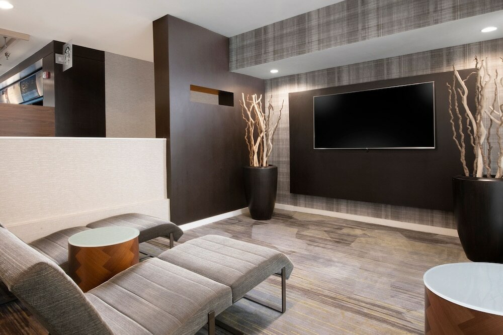 Фото Courtyard by Marriott Dallas Plano Parkway at Preston Road