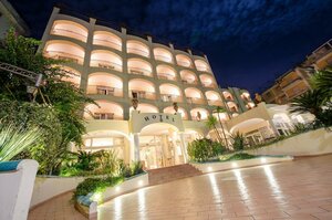 Hotel San Francesco (Maiori, Via Santa Tecla, 56), hotel