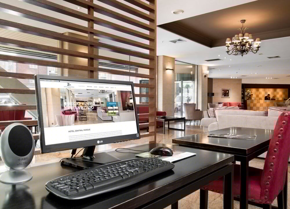 Фото Отель Zentral Parque