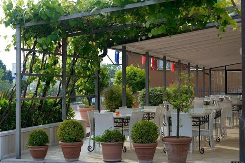 Внешний вид отеля Hotel San Benedetto в Пескиера-дель-Гарде, фото 5