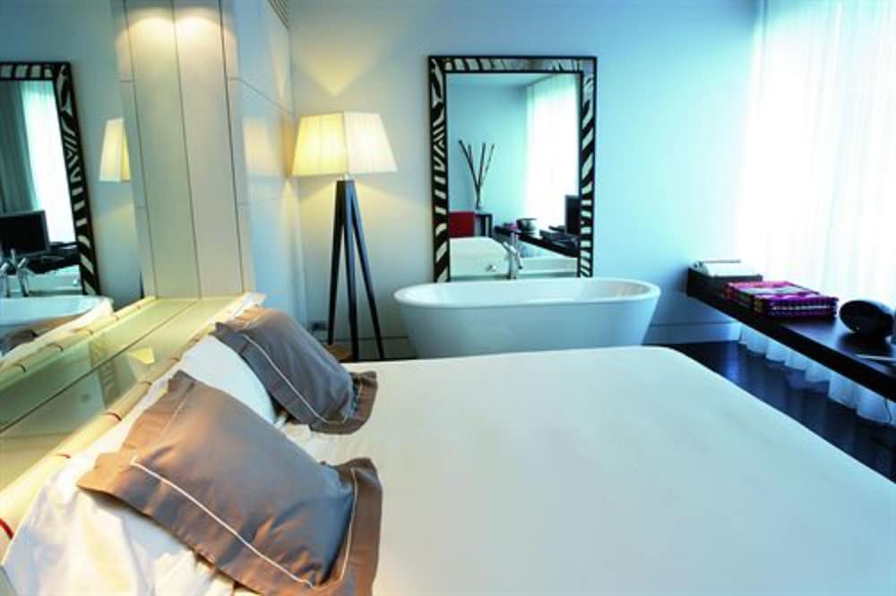 Фото Sina The Gray