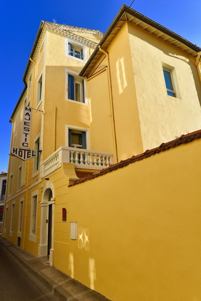 Фото Majestic Hotel