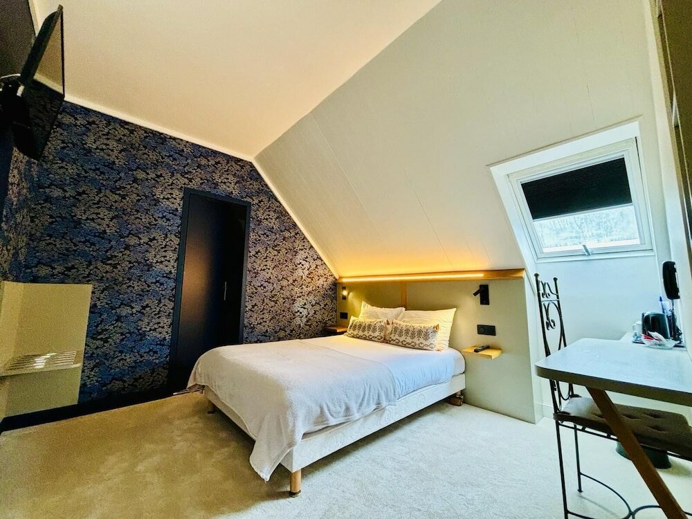 Фото Hotel Le Castel Fleuri