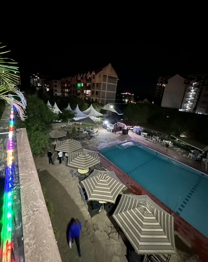 Фото 67 Airport Hotel