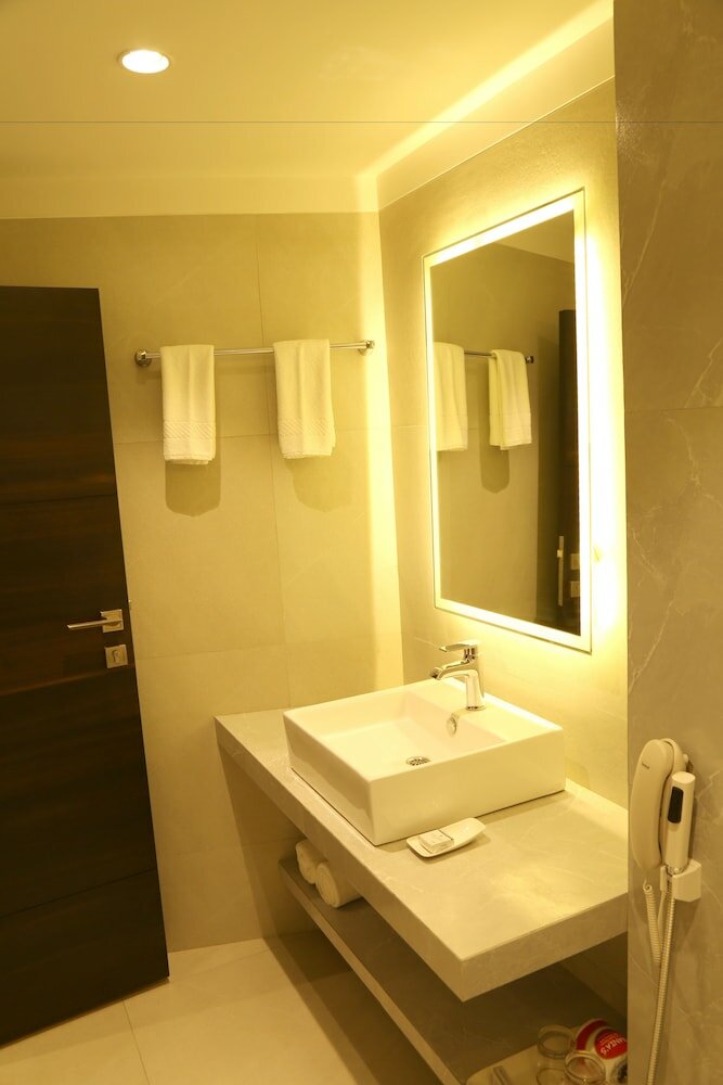 Фото The Flora Grand