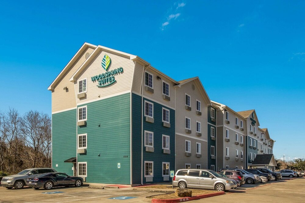 Фото WoodSpring Suites Houston La Porte