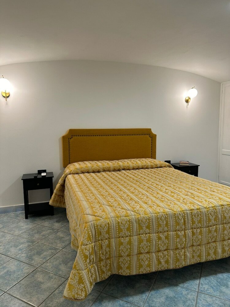 Фото B&b Napoli La scalinata di Chiaia