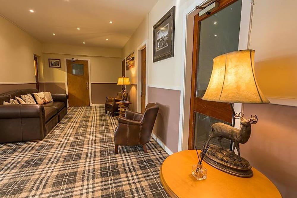 Фото Castletown Hotel