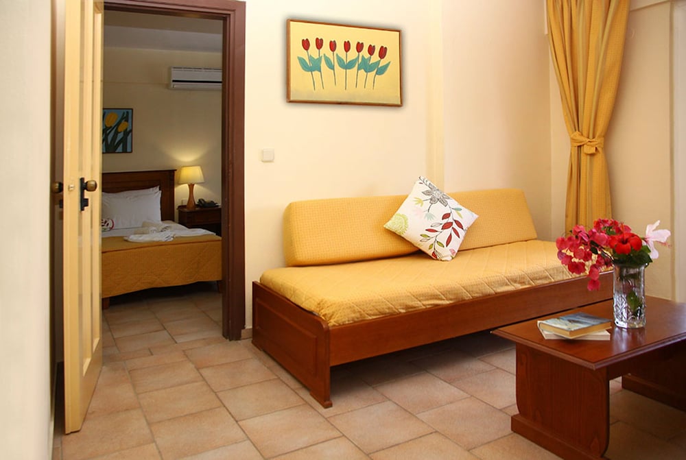 Фото Alexander House