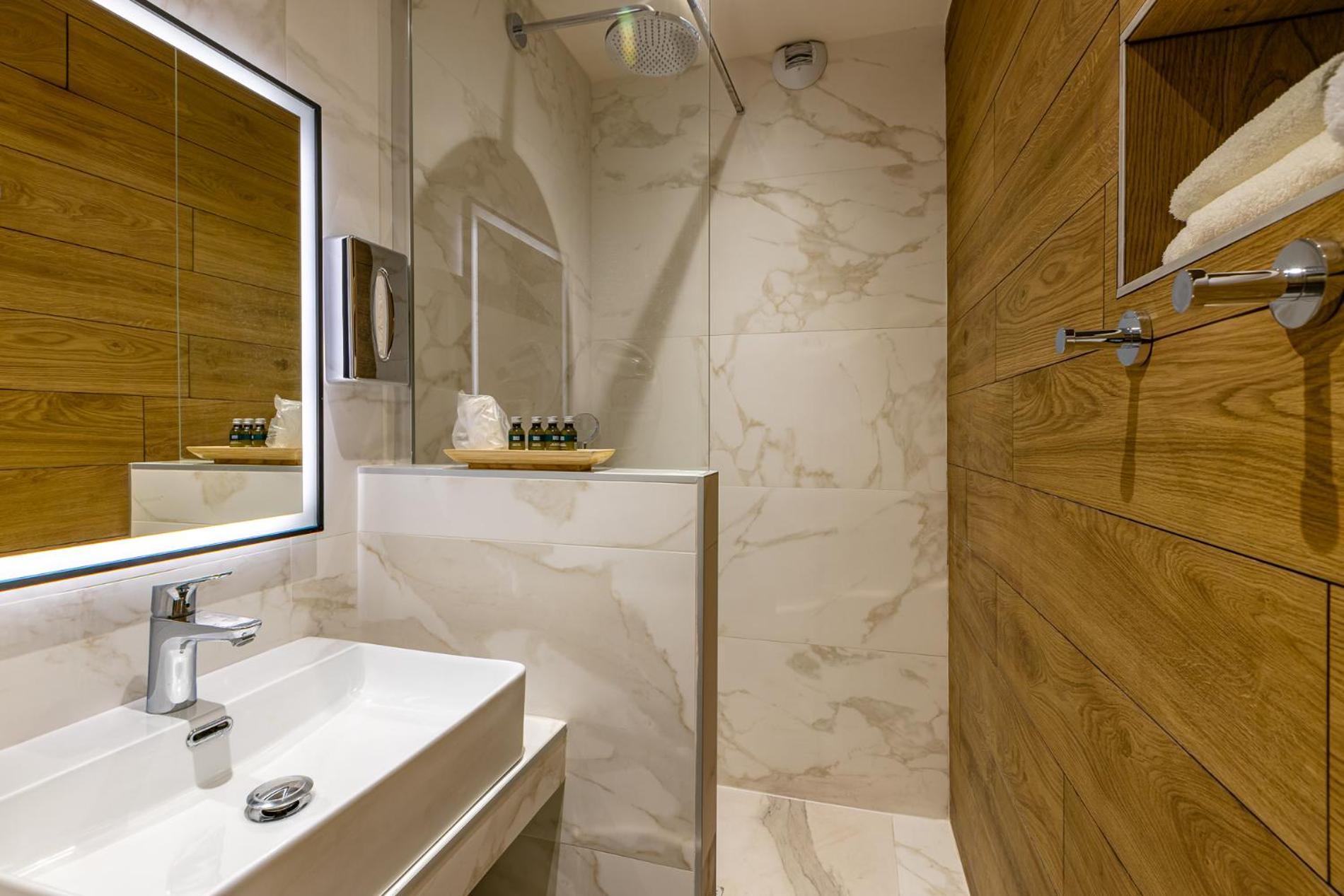 Фото Hotel Restaurant Le Cours