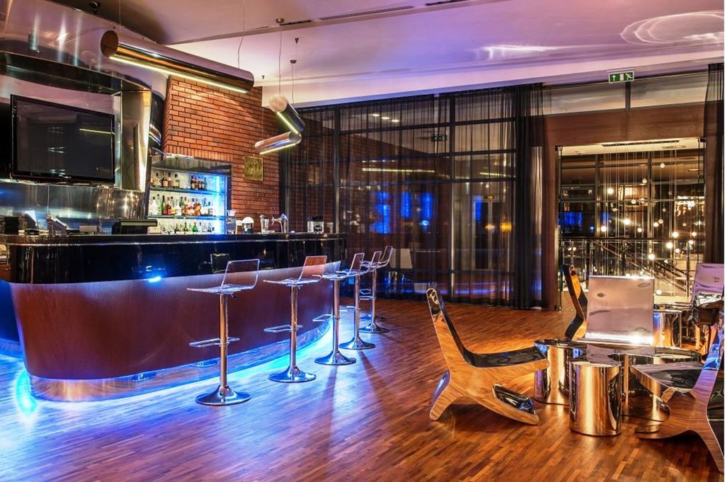 Фото Hotel Warszawianka